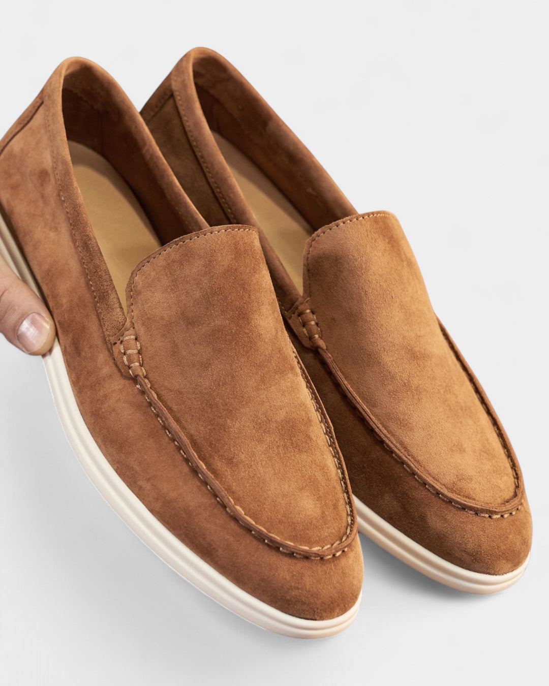 Mocassini Uomo in Camoscio Slip-On Profilo Basso Suola Bianca