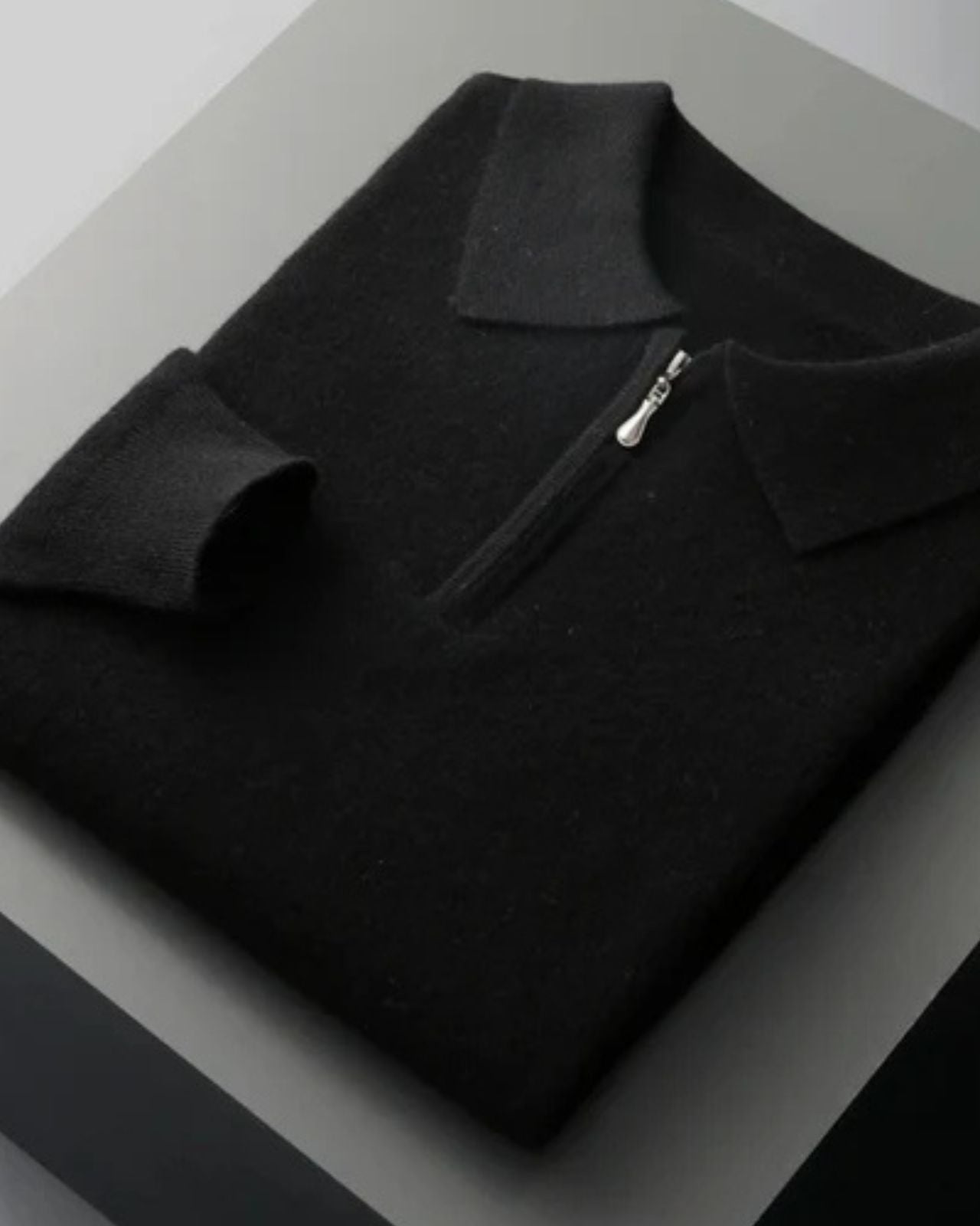 Polo Uomo in Lana Merino con Zip Morbida Eleganza Discreta