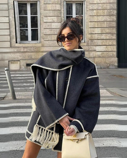Cappotto Donna in Lana con Sciarpa Integrata