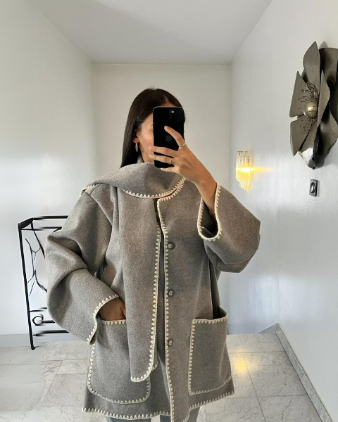 Cappotto Donna in Lana con Sciarpa Integrata