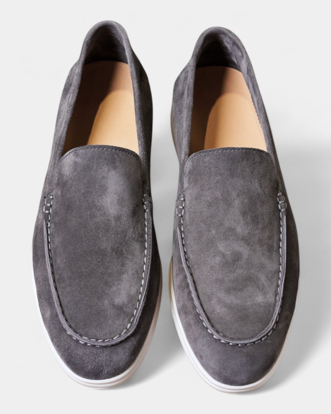 Mocassini Uomo in Camoscio Slip-On Profilo Basso Suola Bianca