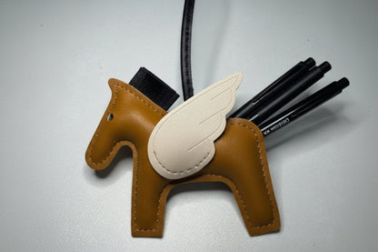 Charm Cavallo Alato in Pelle