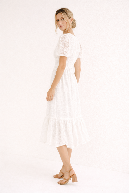 Abito Donna in Pizzo Nero con Scollo a V
