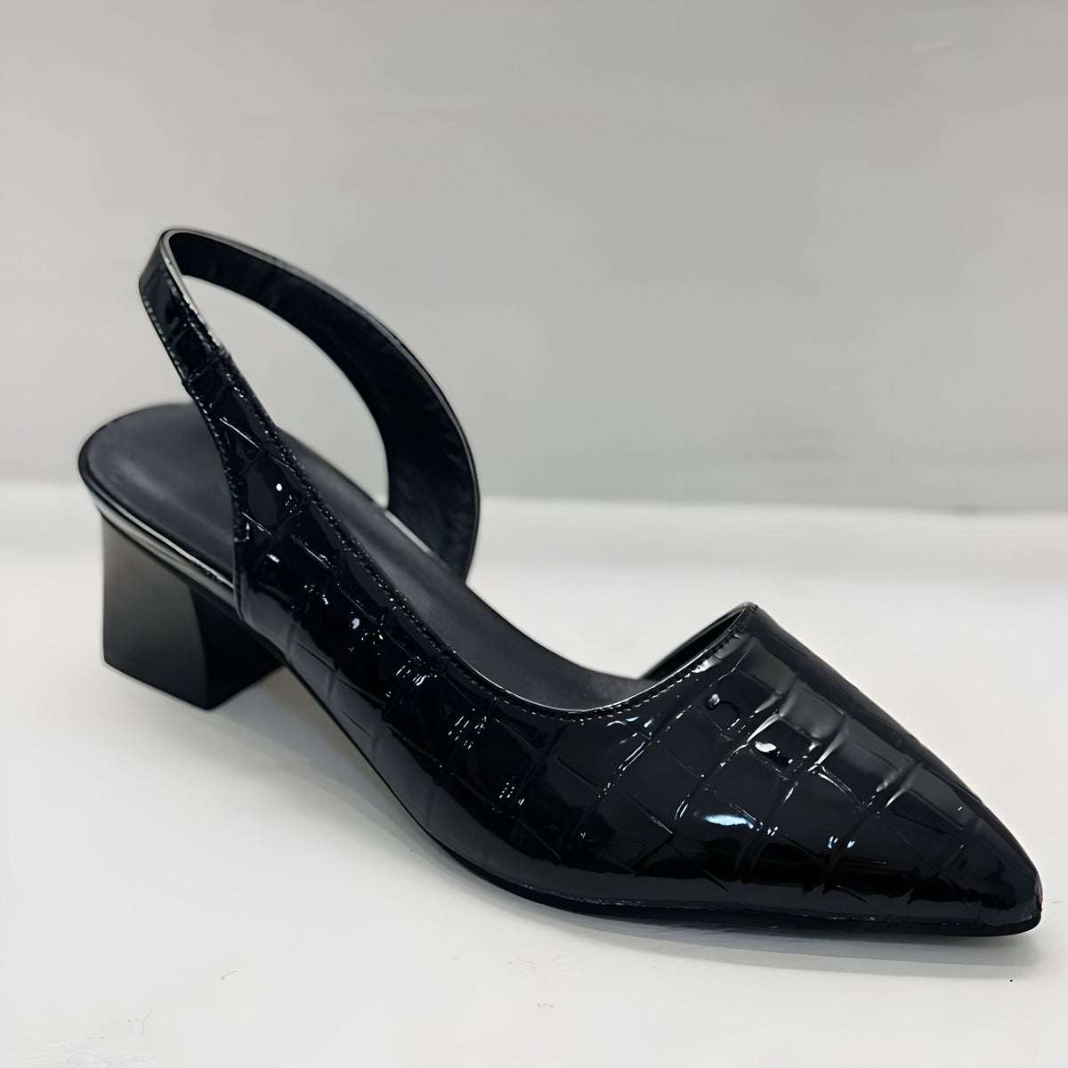 Décolleté Donna con Punta Larga