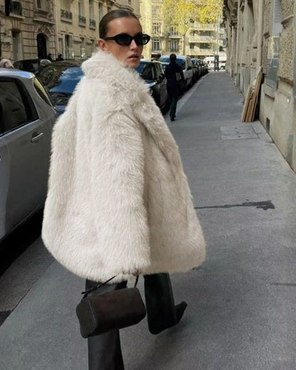 Cappotto Donna in Pelliccia Sintetica Voluminoso
