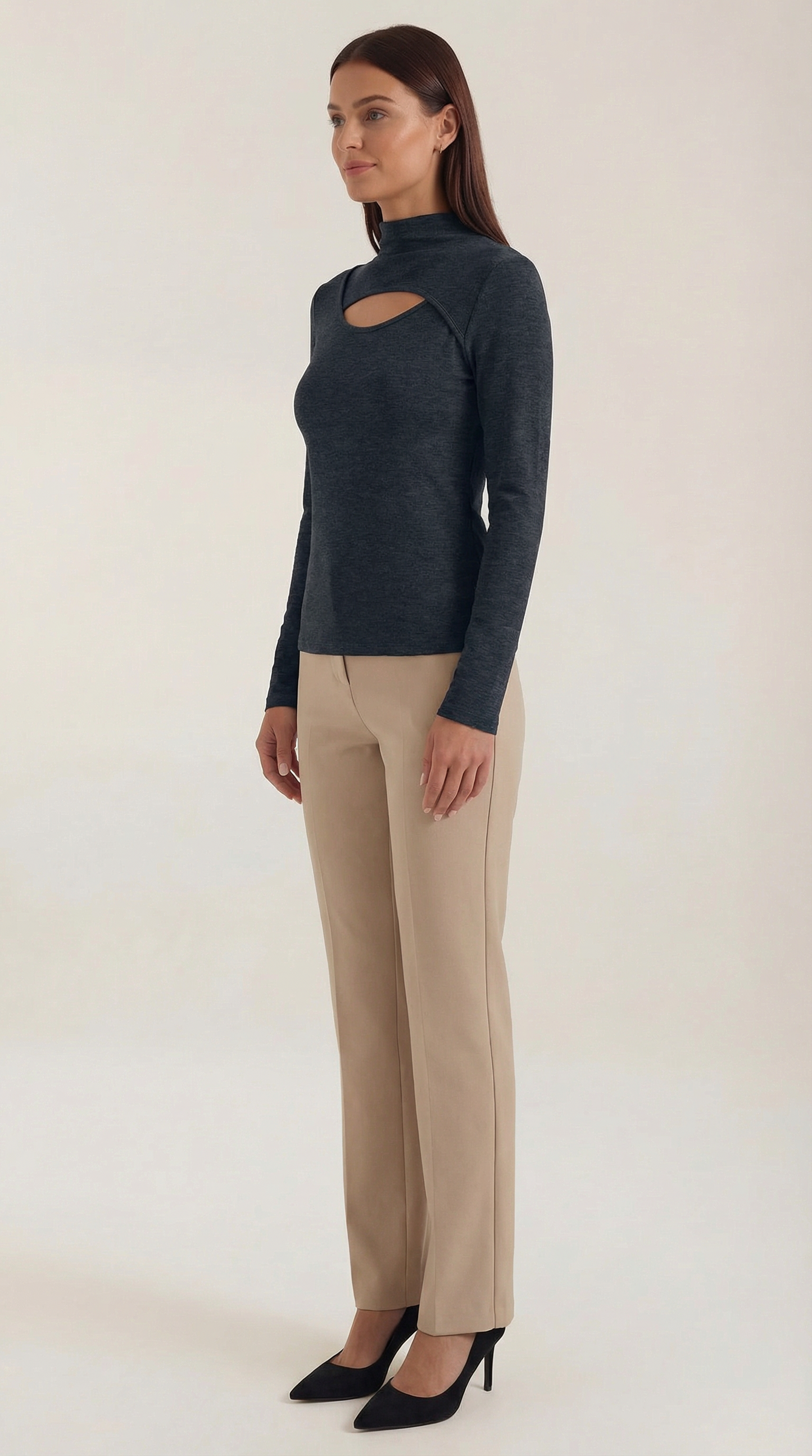 Top Donna a Maniche Lunghe con Tagli sul Petto