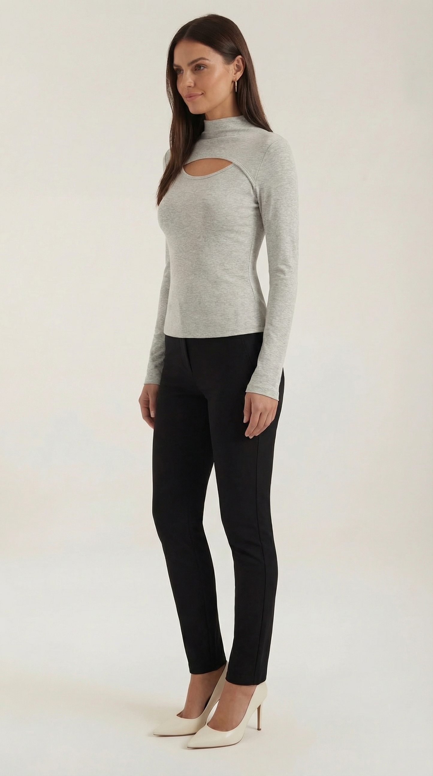 Top Donna a Maniche Lunghe con Tagli sul Petto