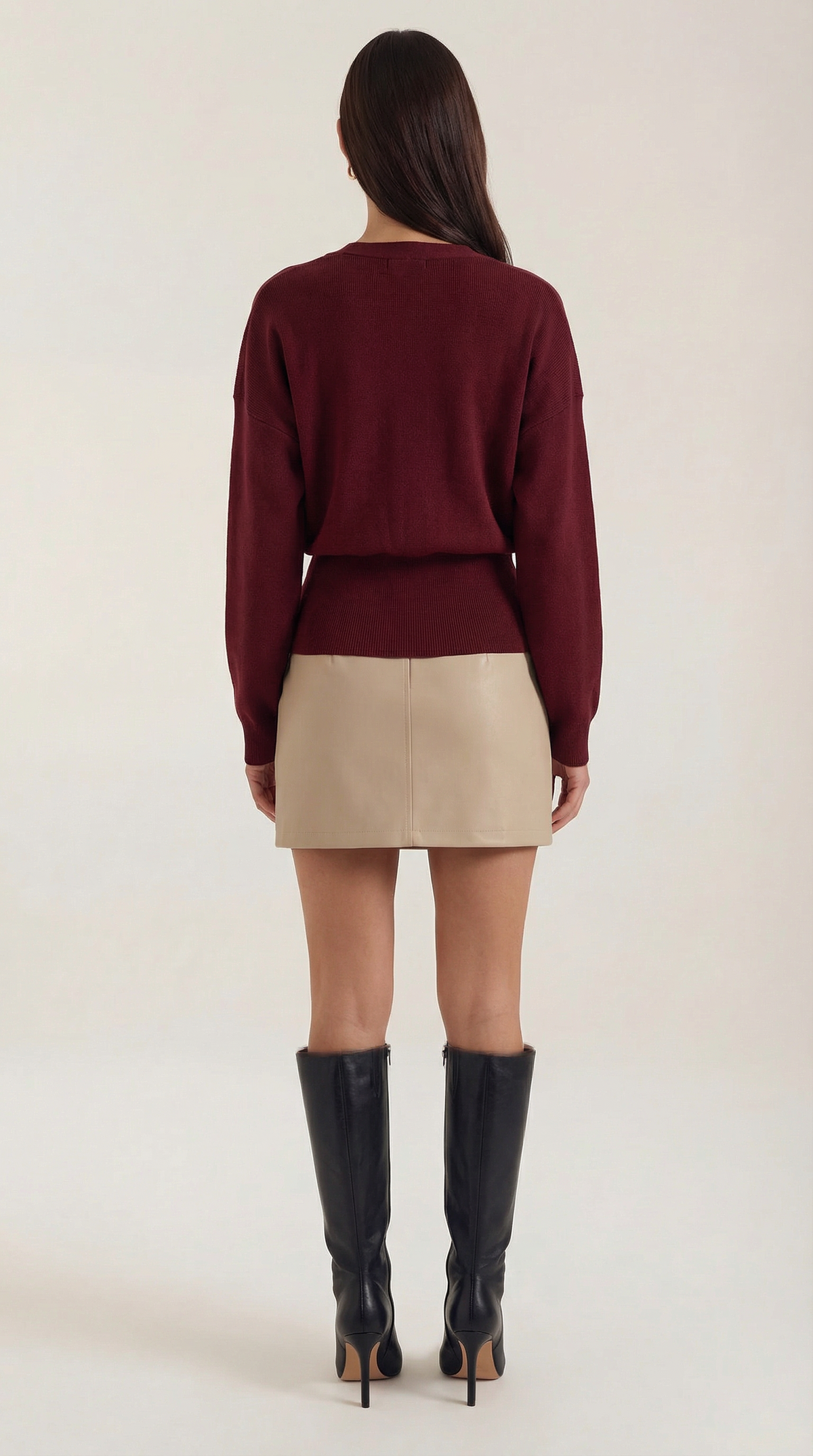 Cardigan Donna Scollo a V Profondo con Bottone Dorato