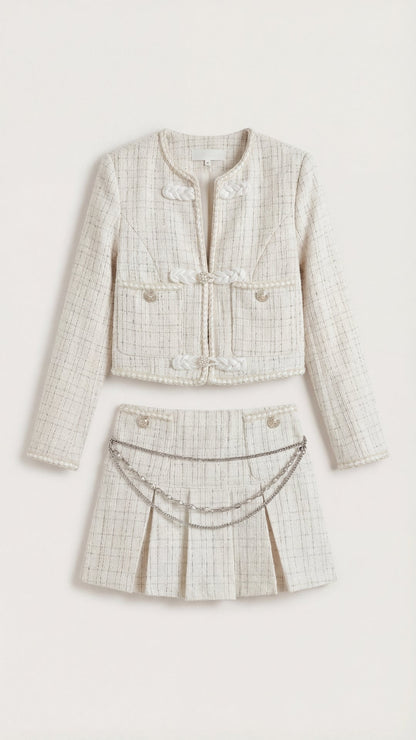 Completo Donna in Tweed Crema con Bottoni Dorati