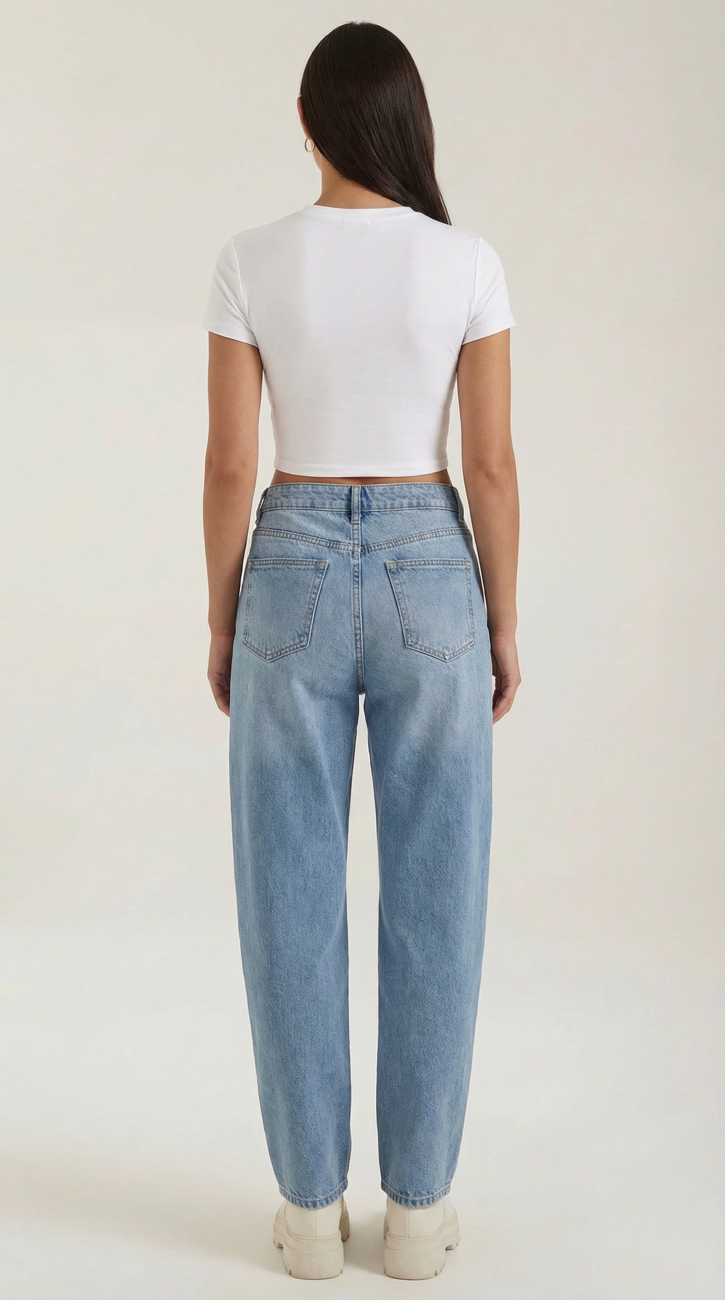 Top Crop Donna con Dettaglio a Cuore
